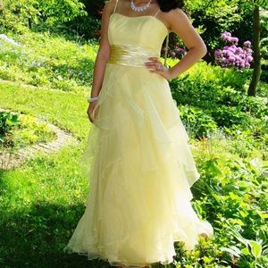 Perfect Yellow Prom Dress